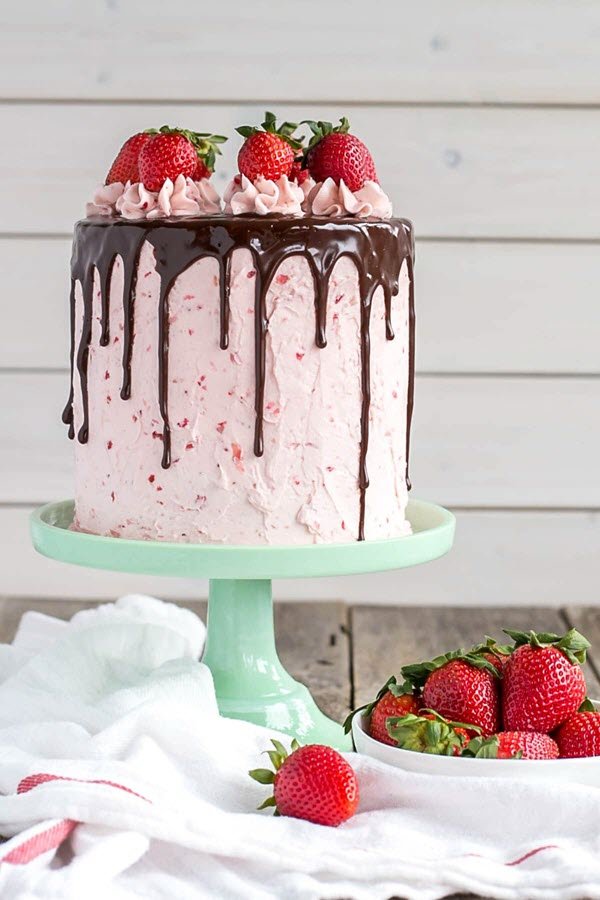 chocolate strawberry cake