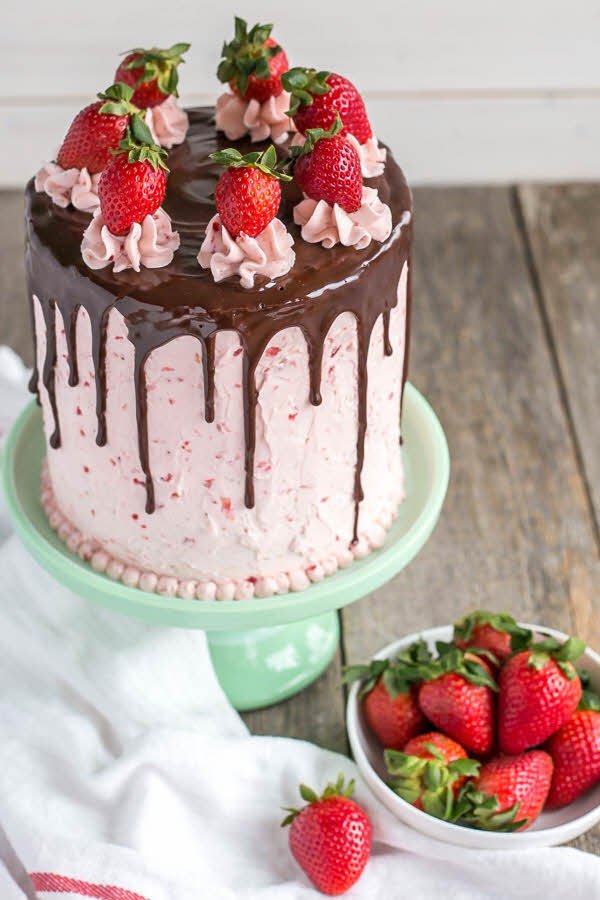 chocolate strawberry cake