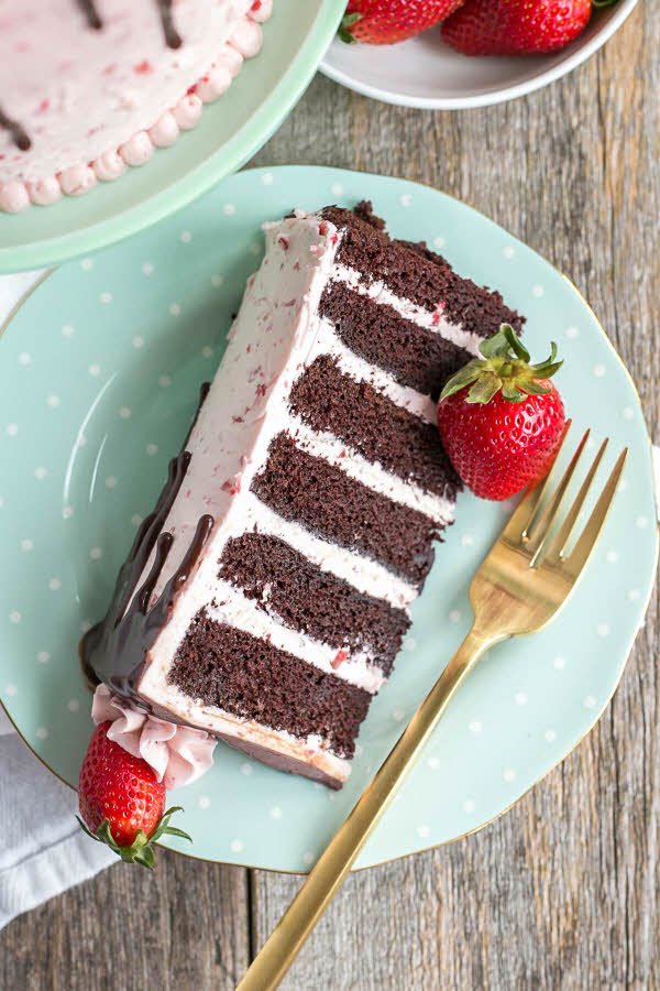 chocolate strawberry cake