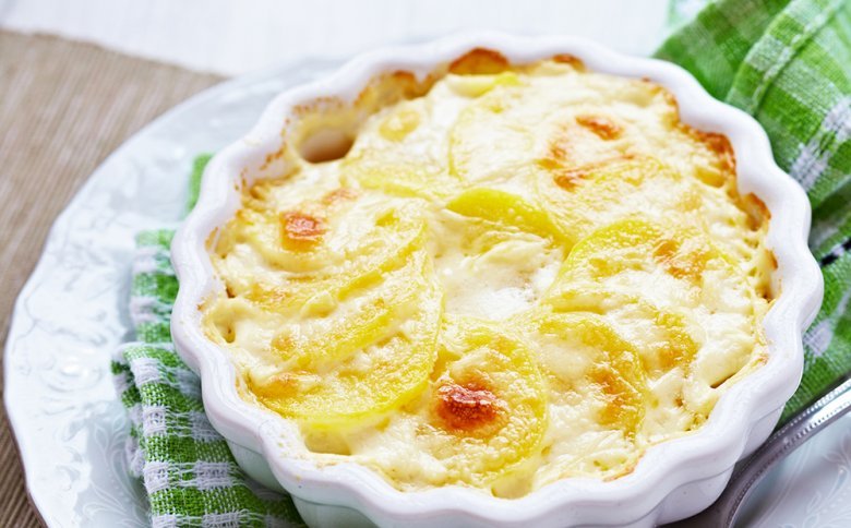 Both savory dishes and desserts can be gratinated.