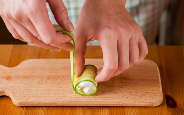 Feta cucumber rolls