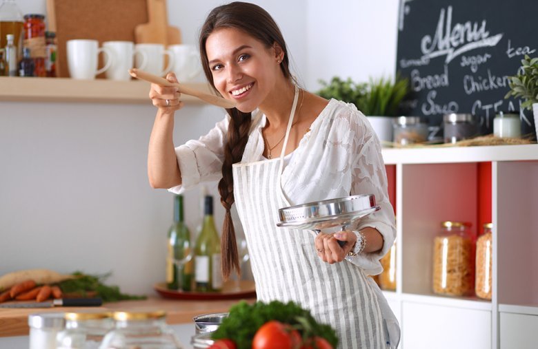 When cooking, food is cooked in water at a temperature of around 100 ° C.