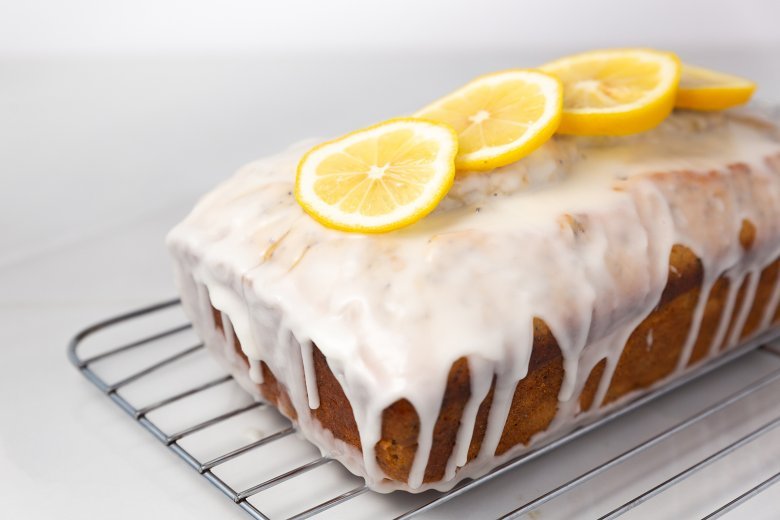 Lemon cake with oil